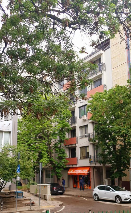 Bright And Newly Refurbished Apartment Near Center โซเฟีย ภายนอก รูปภาพ