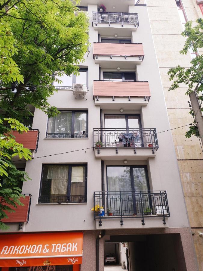 Bright And Newly Refurbished Apartment Near Center โซเฟีย ภายนอก รูปภาพ
